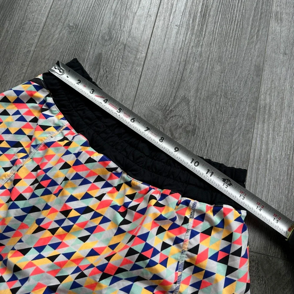 Rare Lululemon SeaWheeze 2013 Track Attack Skirt built in shorts size XS